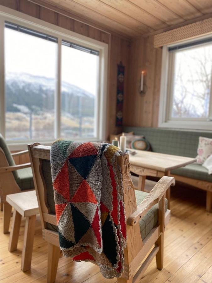 Stort Og Autentisk Hus I Skjak - Kort Vei Til Lom! Exterior photo